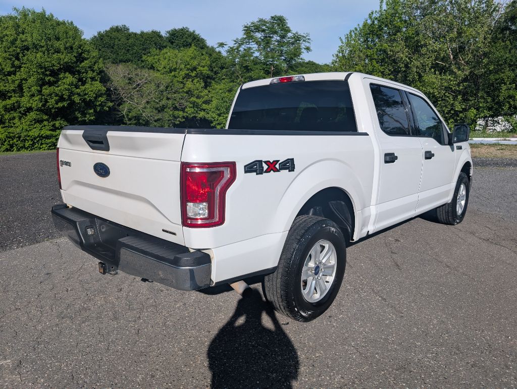 2015 Ford F150 XLT photo
