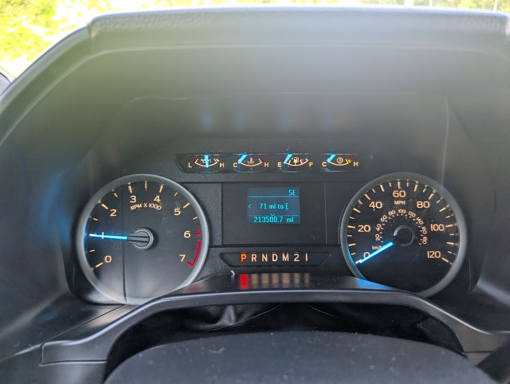 2015 Ford F150 XLT photo