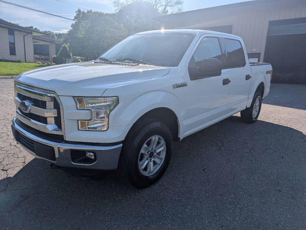 2015 Ford F150 XLT photo
