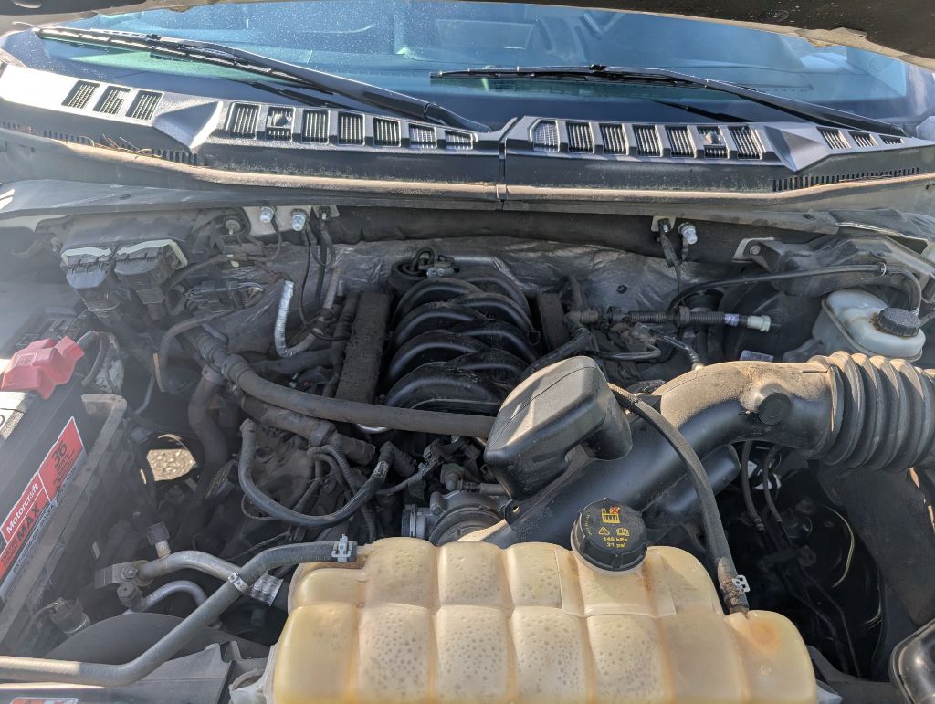2015 Ford F150 XLT photo