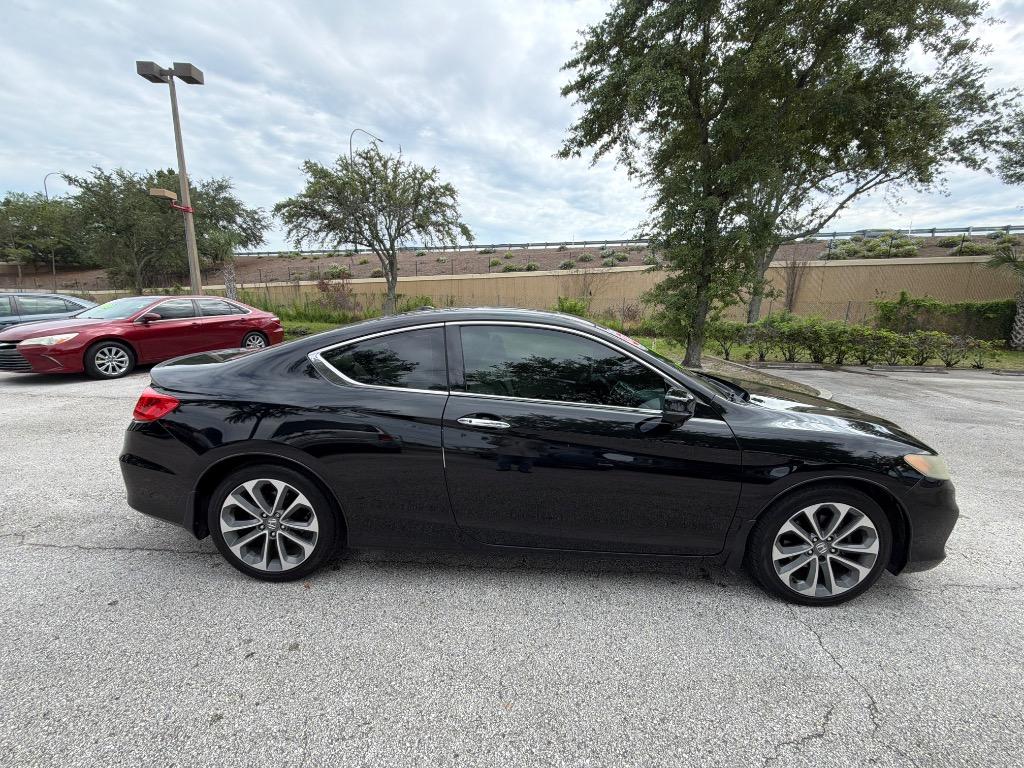 2013 Honda Accord - $9,995