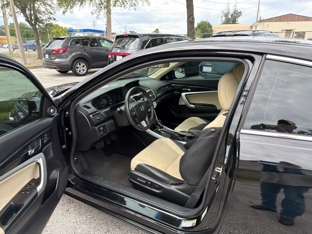 2013 Honda Accord - $9,995