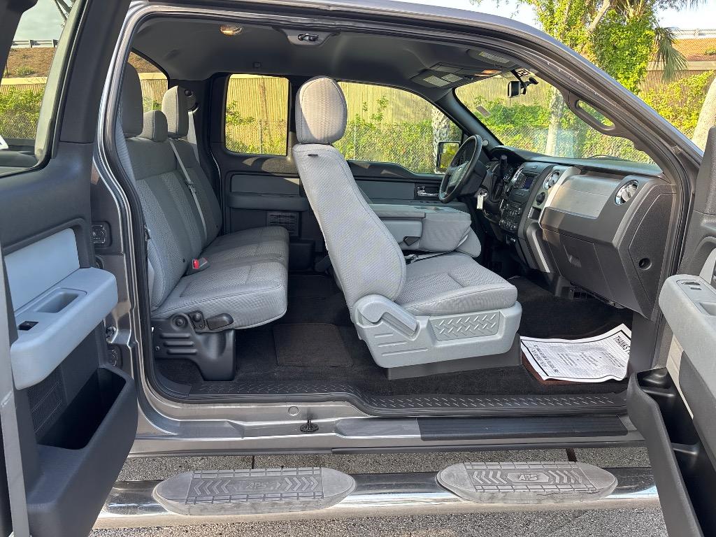 2013 Ford F-150 Lariat photo