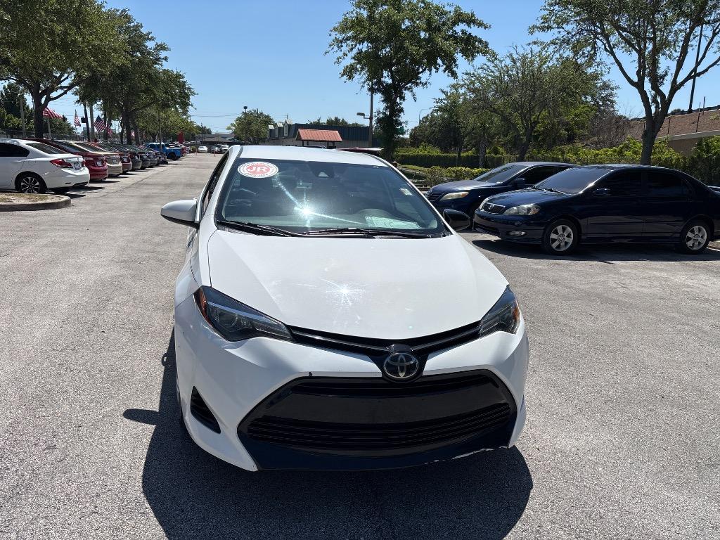 2018 Toyota Corolla LE photo