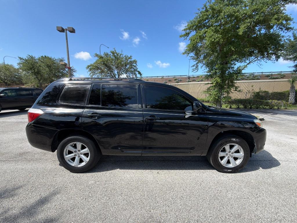 2010 Toyota Highlander - $7,995