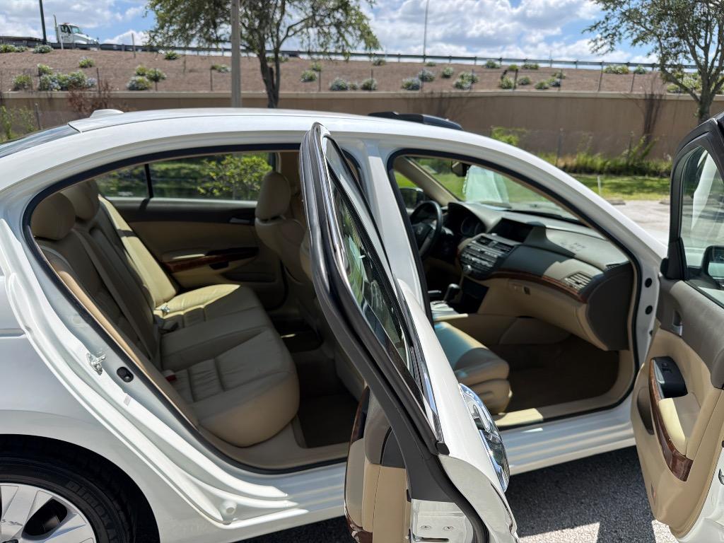 2009 Honda Accord - $7,995