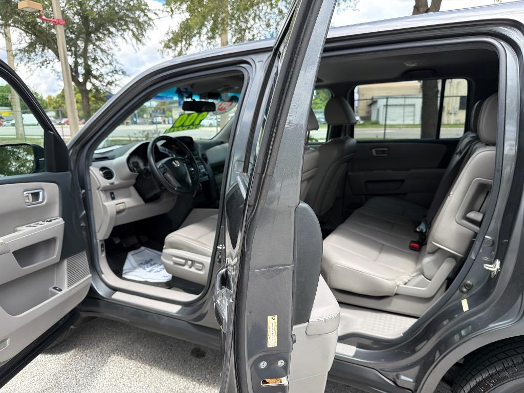2013 Honda Pilot - $8,995