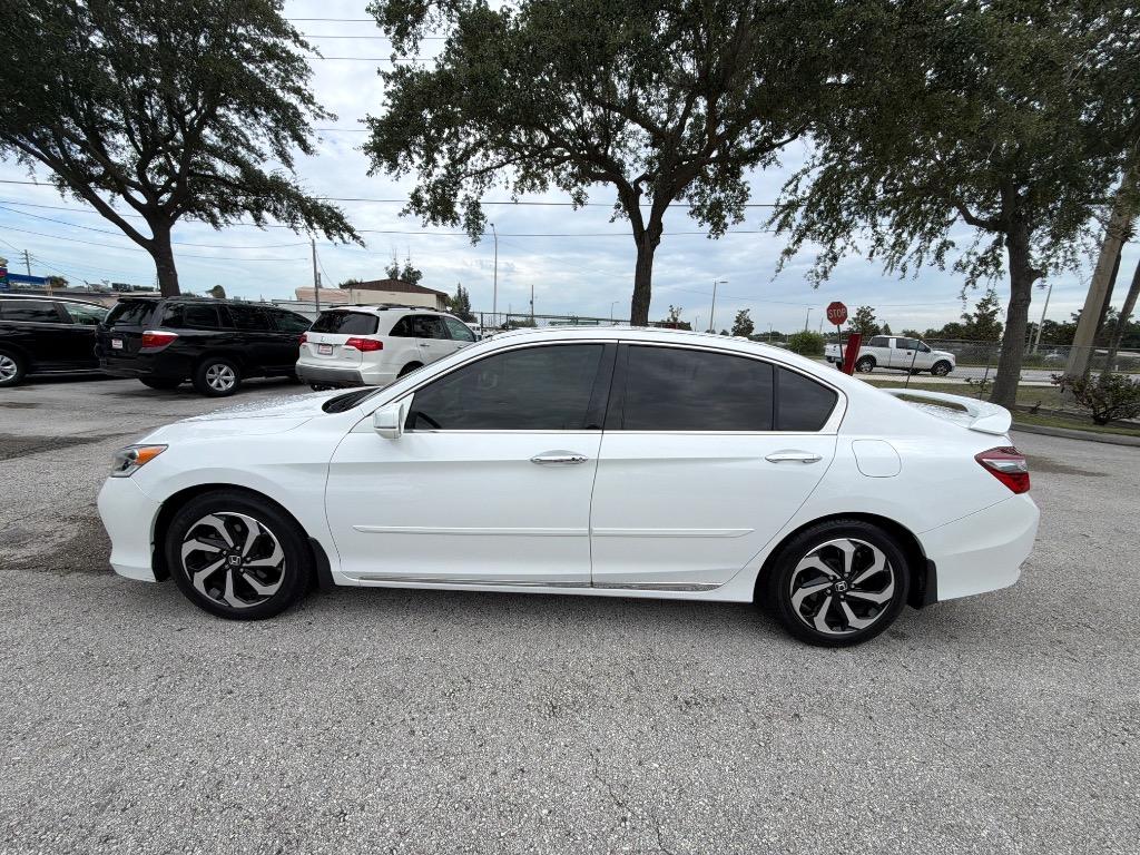 2016 Honda Accord - $9,995