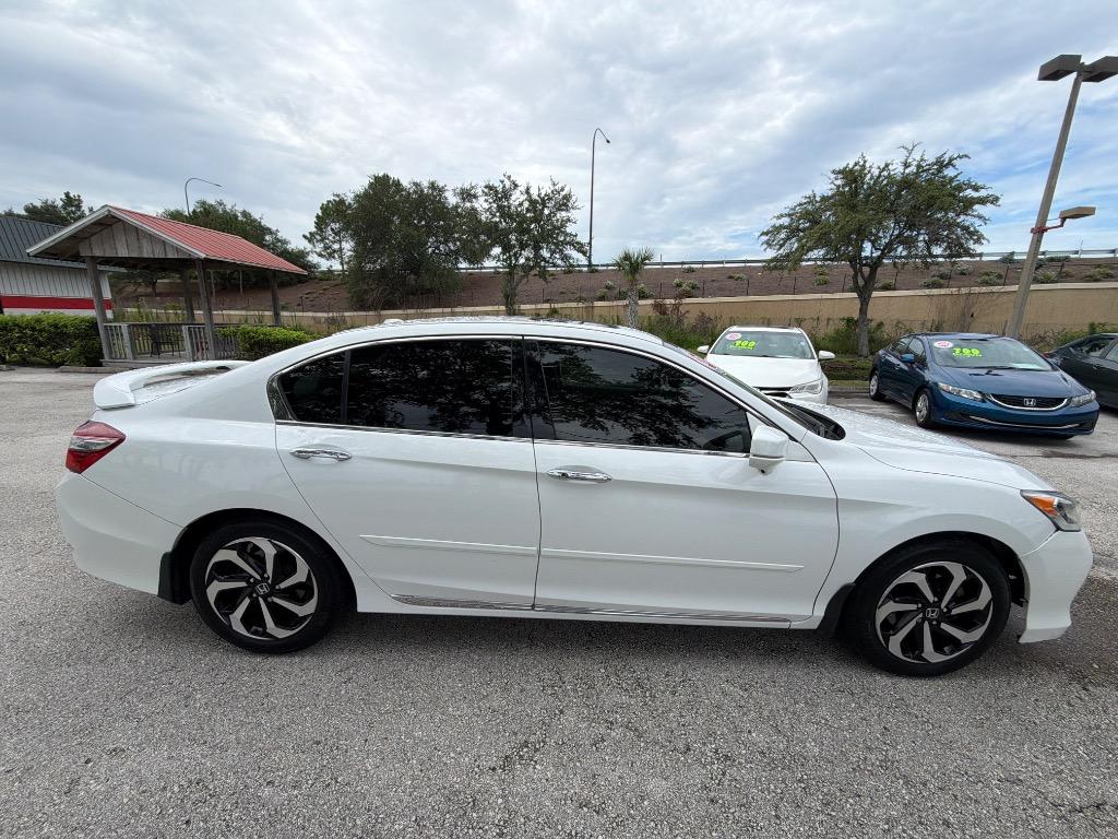 2016 Honda Accord - $9,995