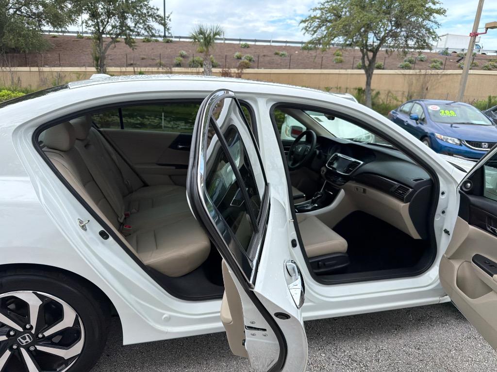 2016 Honda Accord - $9,995
