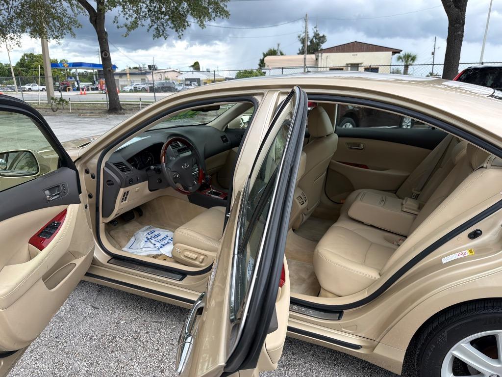 2008 Lexus ES - $8,695