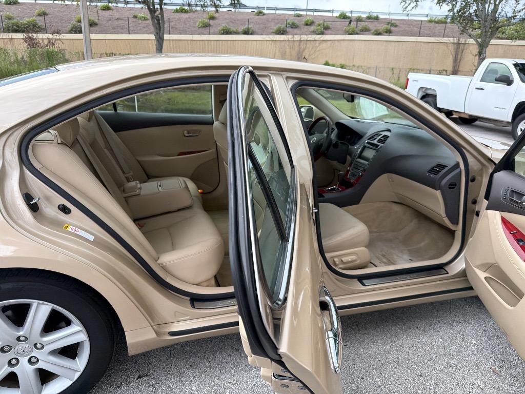 2008 Lexus ES - $8,695