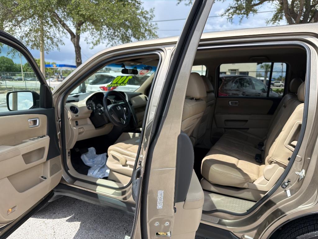 2011 Honda Pilot - $7,995