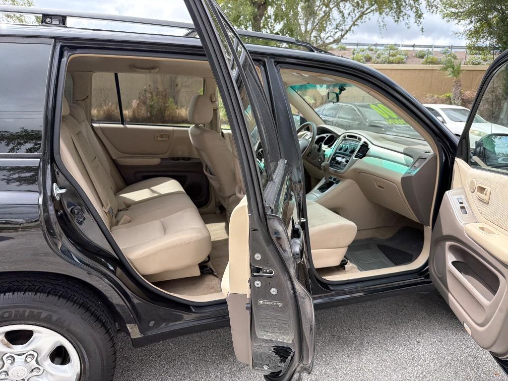 2007 Toyota Highlander - $7,495
