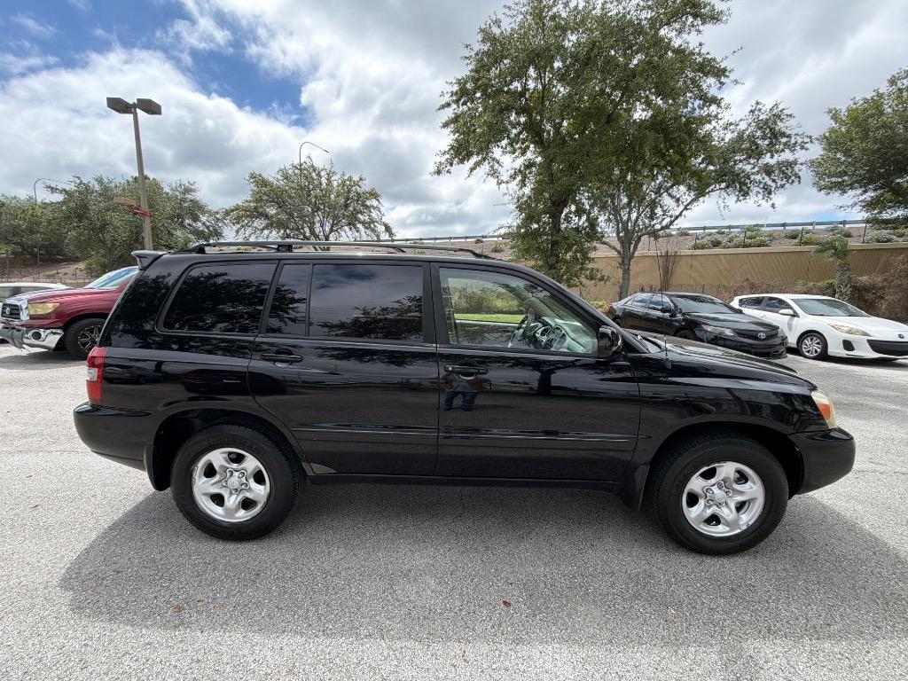 2007 Toyota Highlander - $7,495