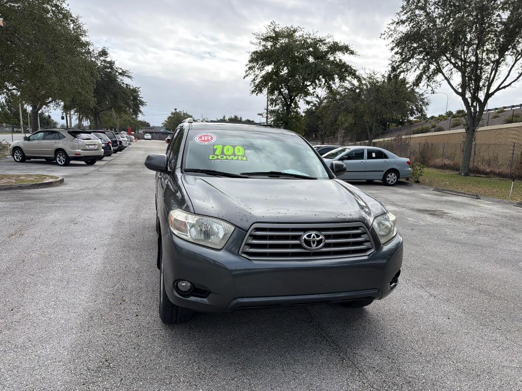 2010 Toyota Highlander - $8,995