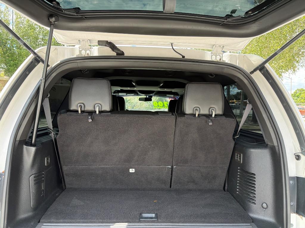 2011 Lincoln Navigator - $7,995