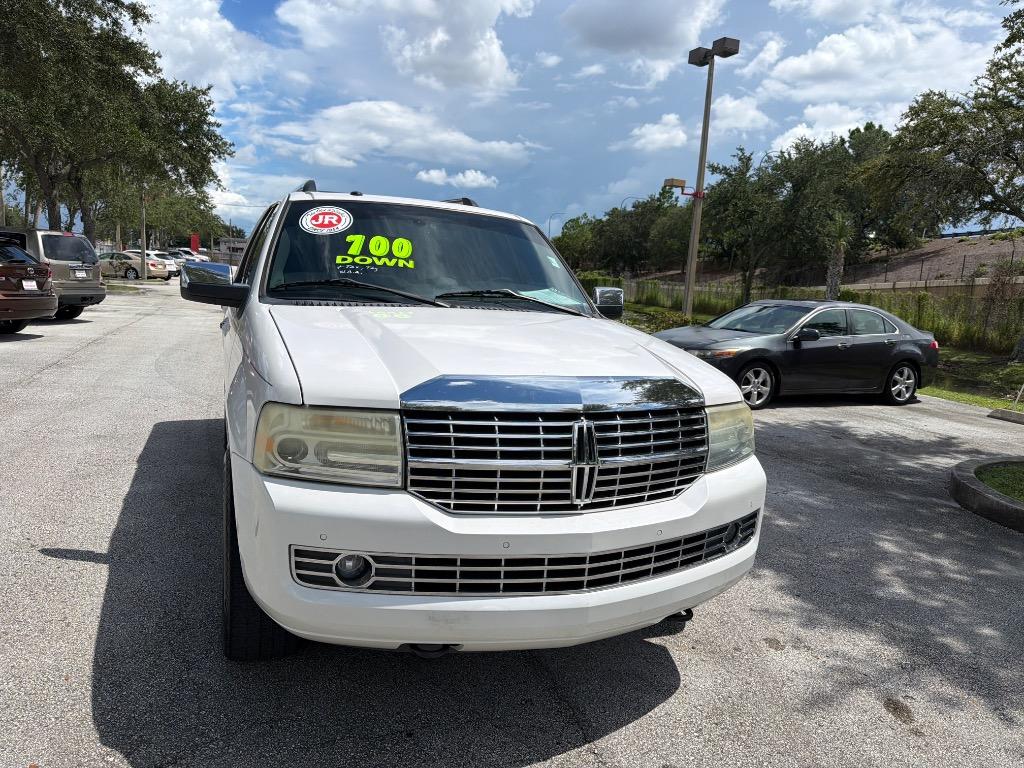 2011 Lincoln Navigator - $7,995
