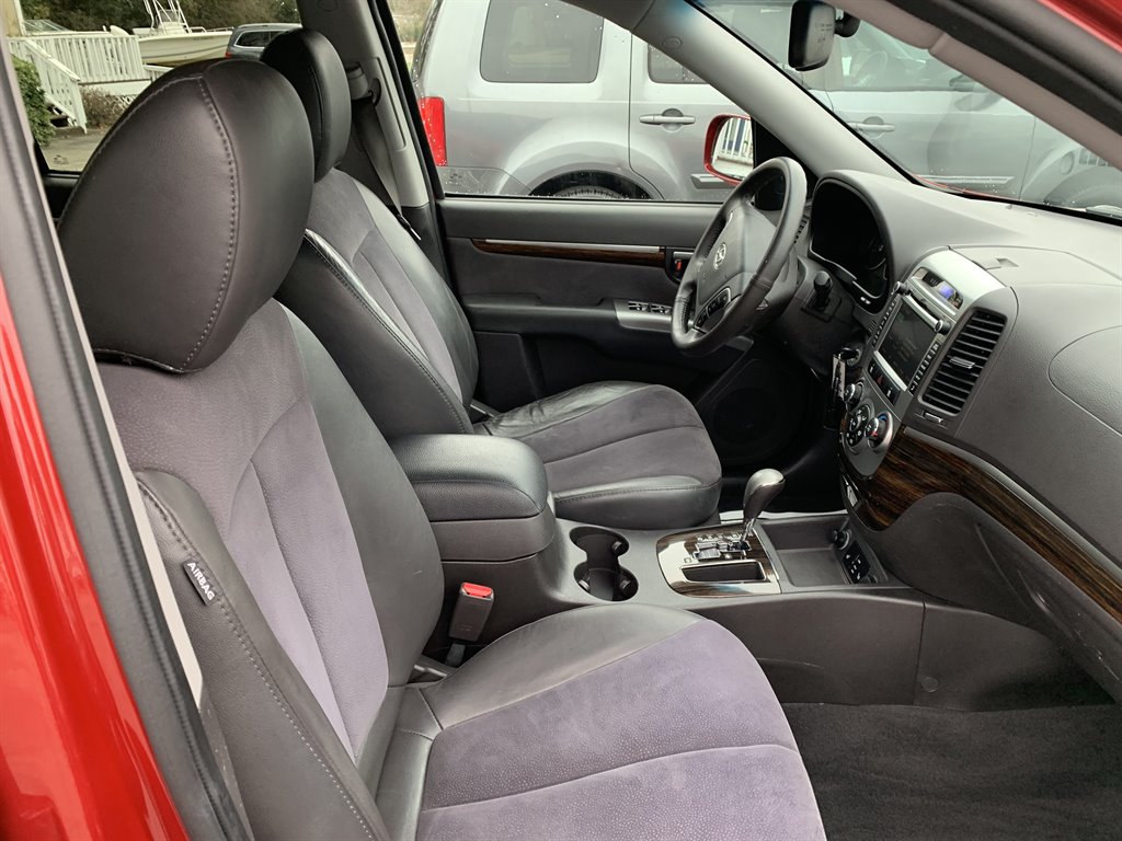 2012 Hyundai Santa Fe SE photo