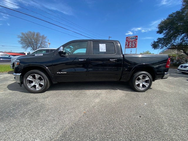 2020 RAM 1500 Laramie photo