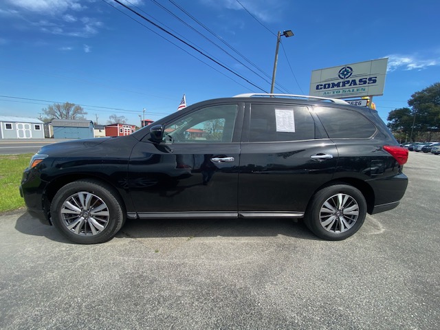 2020 Nissan Pathfinder SV photo