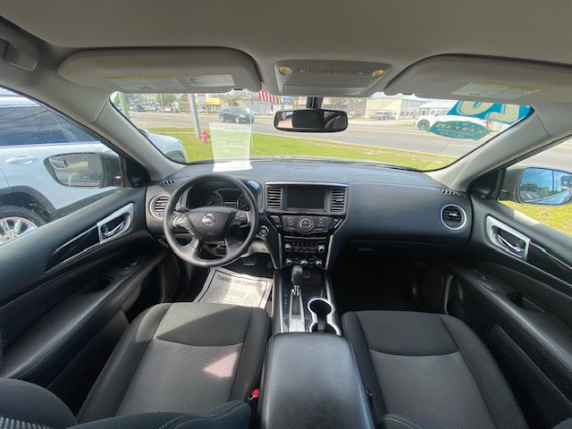 2020 Nissan Pathfinder SV photo