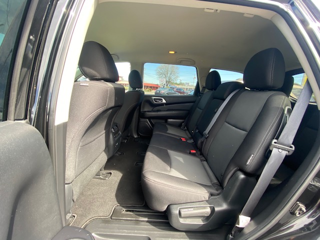 2020 Nissan Pathfinder SV photo