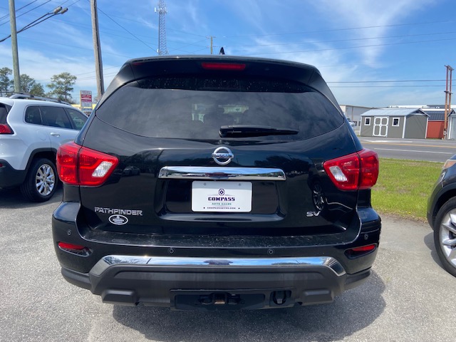 2020 Nissan Pathfinder SV photo