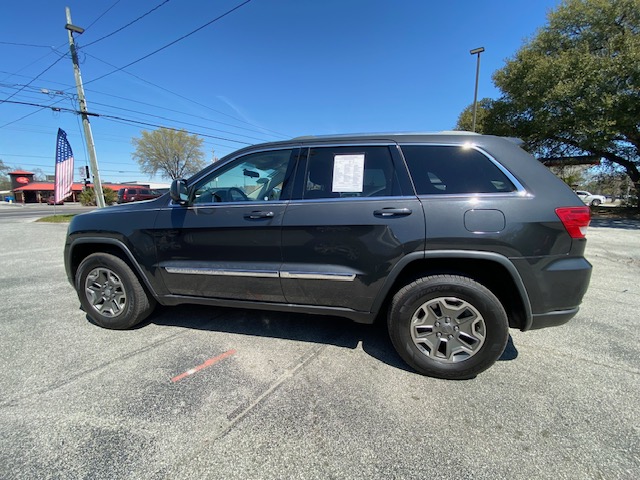 2011 Jeep Grand Cherokee Laredo photo