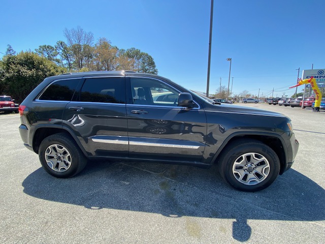 2011 Jeep Grand Cherokee Laredo photo