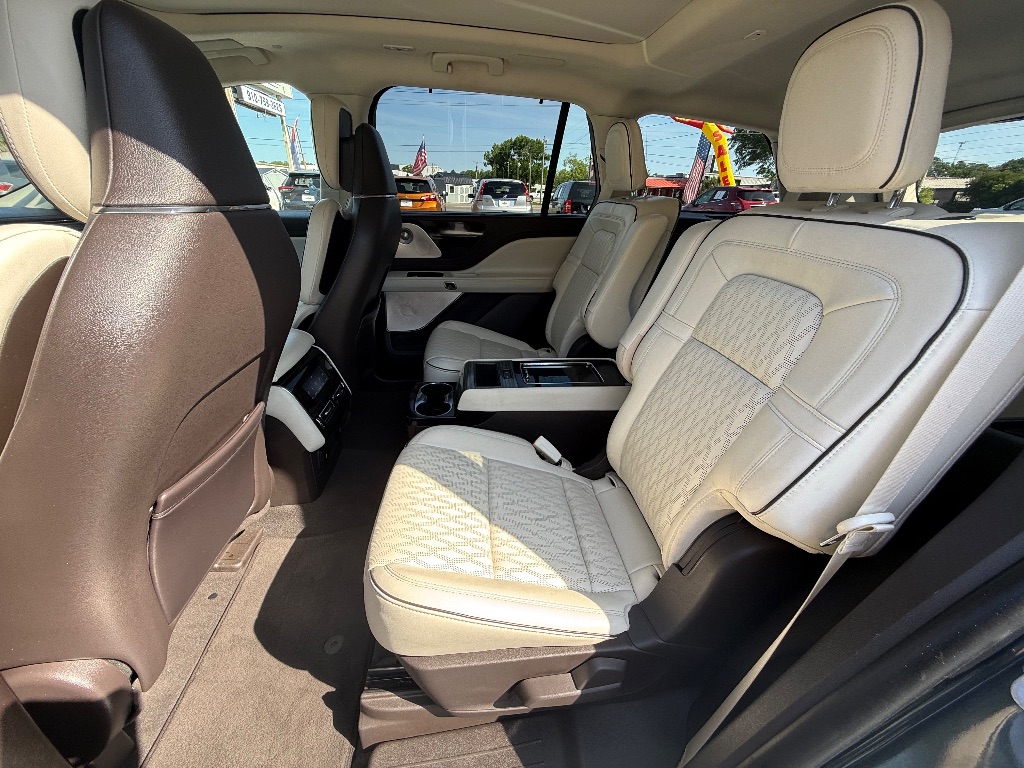 2021 Lincoln Aviator - $31,950