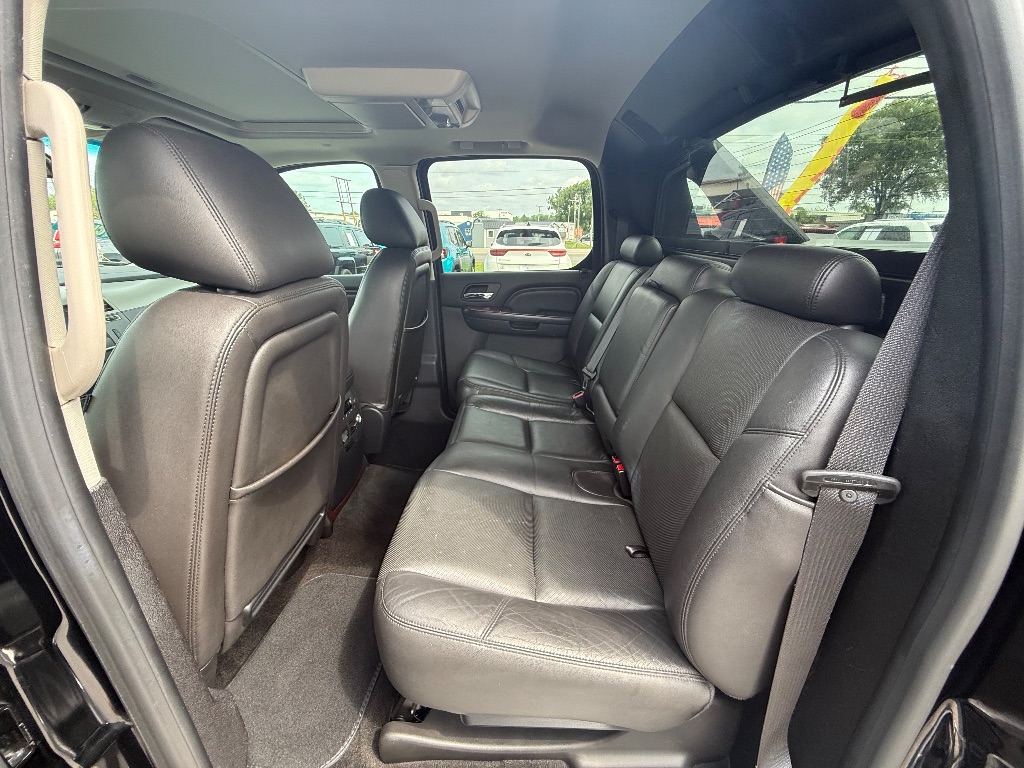 2013 Cadillac Escalade - $25,950