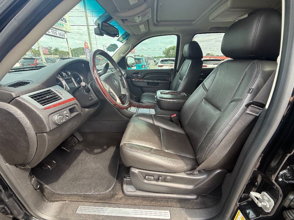 2013 Cadillac Escalade - $25,950