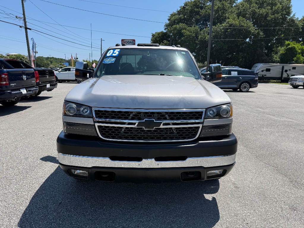 2005 Chevrolet Silverado 3500 - $20,450