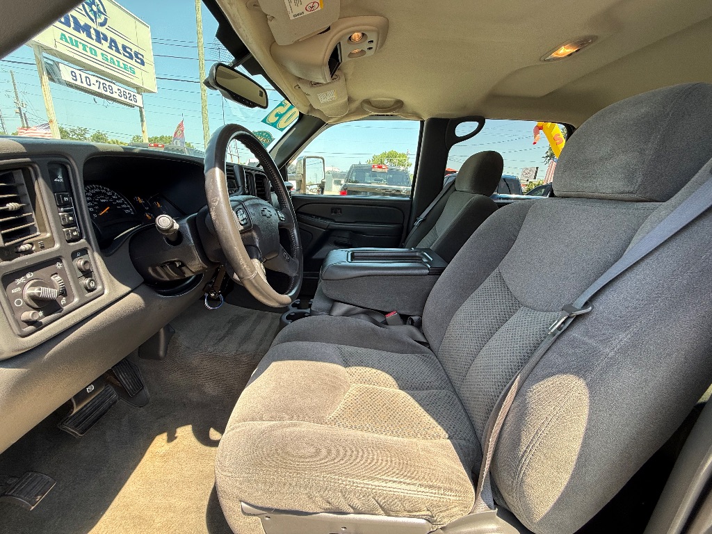 2005 Chevrolet Silverado 3500 - $20,450