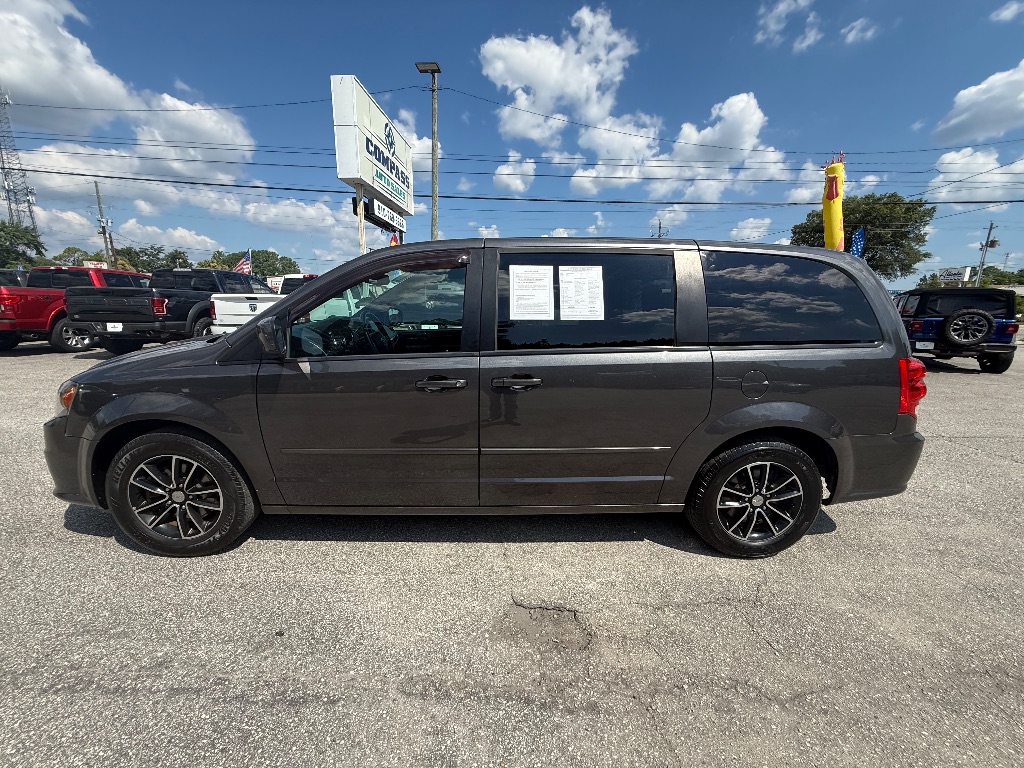 2016 Dodge Grand Caravan - $7,950
