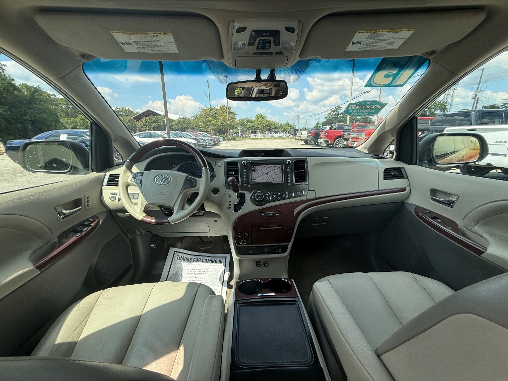 2013 Toyota Sienna - $10,950