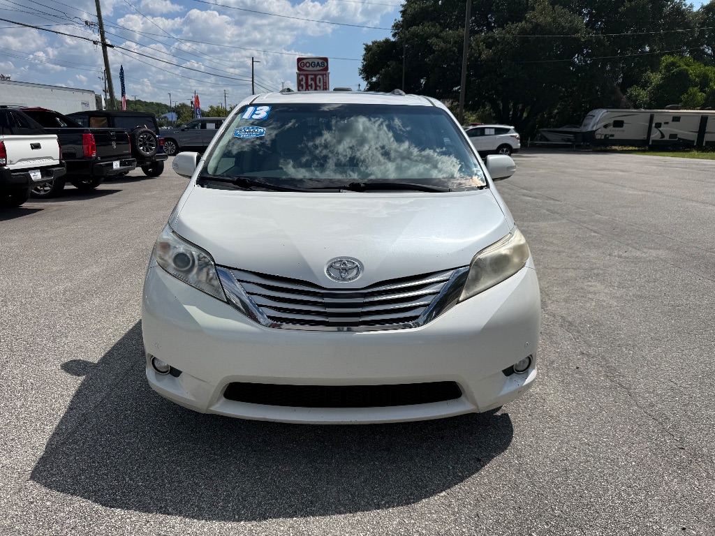 2013 Toyota Sienna - $10,950