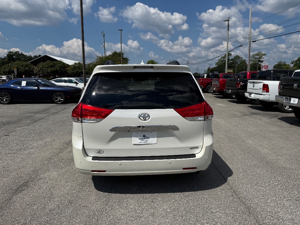 2013 Toyota Sienna - $10,950