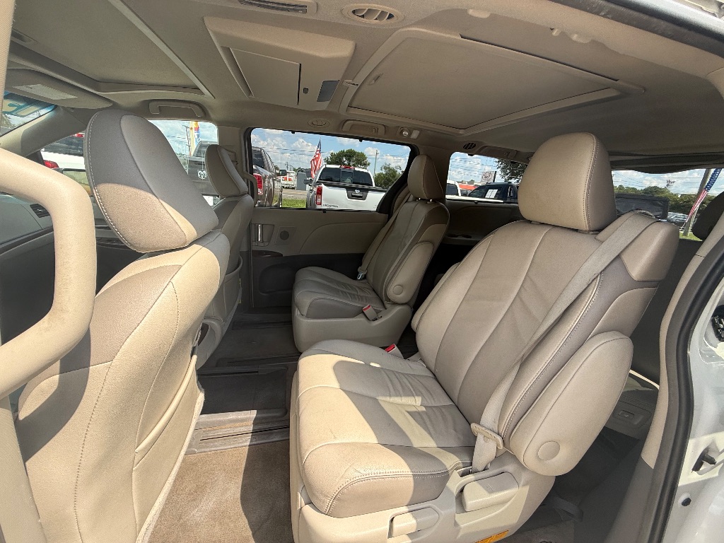 2013 Toyota Sienna - $10,950