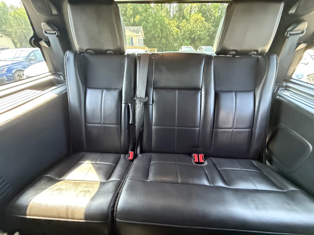2013 Lincoln Navigator - $10,450