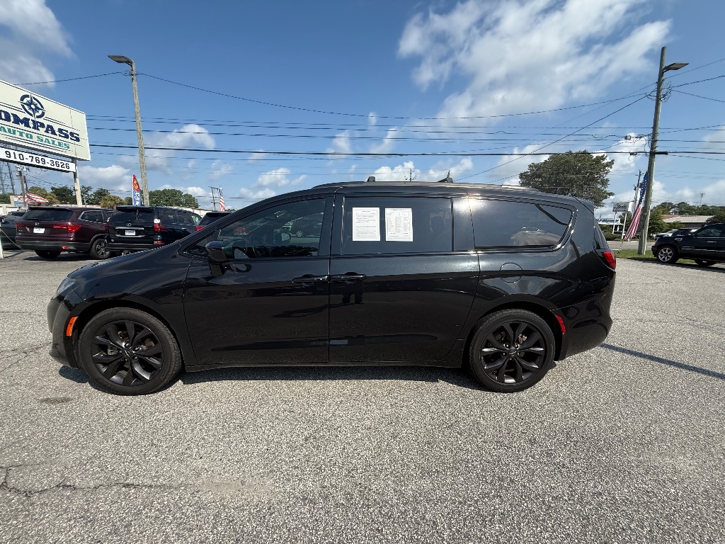 2019 Chrysler Pacifica - $14,950