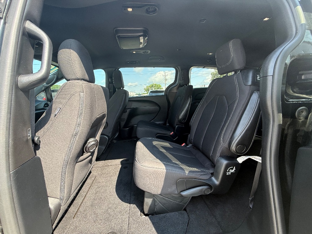 2019 Chrysler Pacifica - $14,950