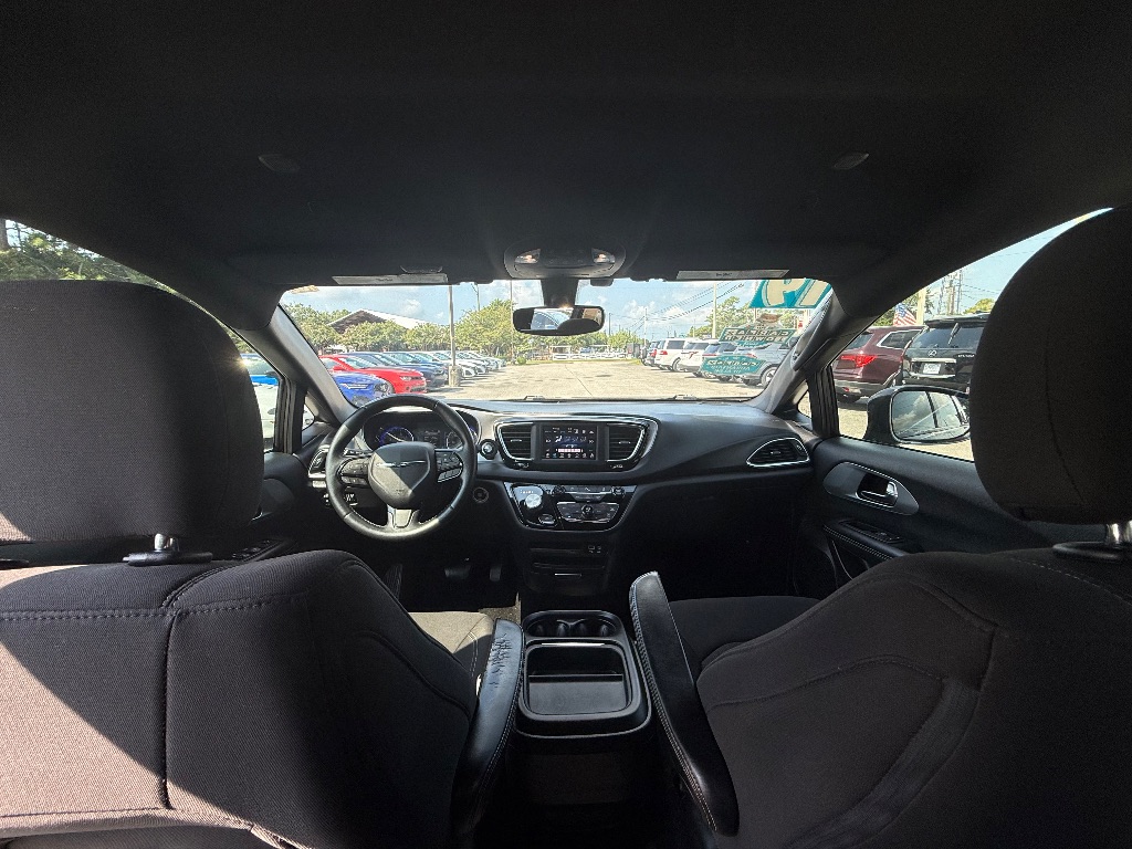 2019 Chrysler Pacifica - $14,950
