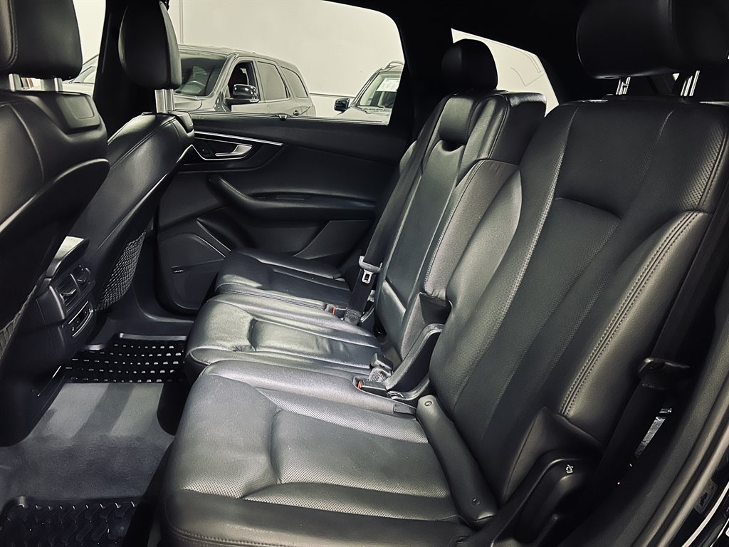 2017 Audi Q7 SUV / Crossover - $21,899