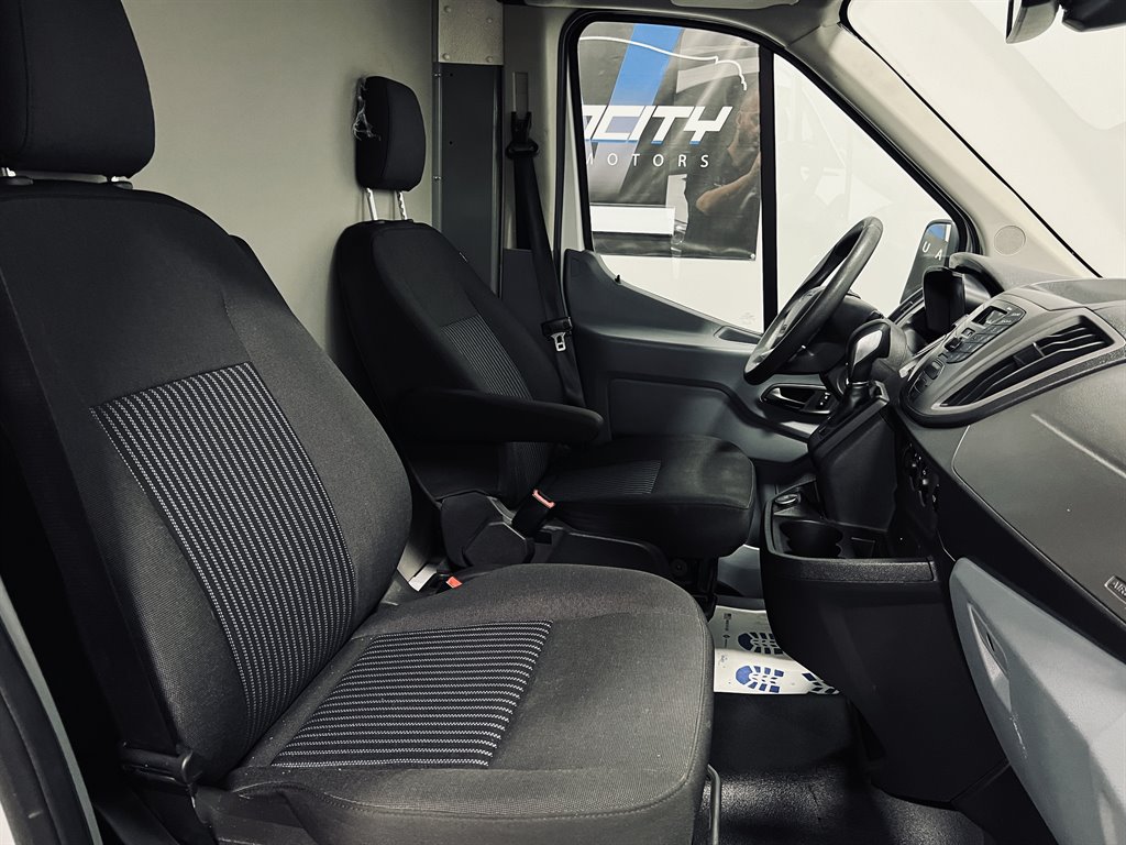 2019 Ford T350 Vans Cargo photo