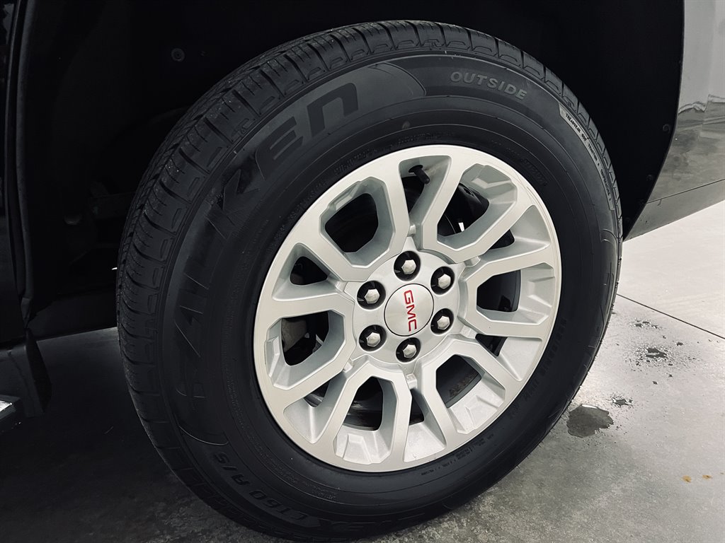 2020 GMC Yukon SLT photo