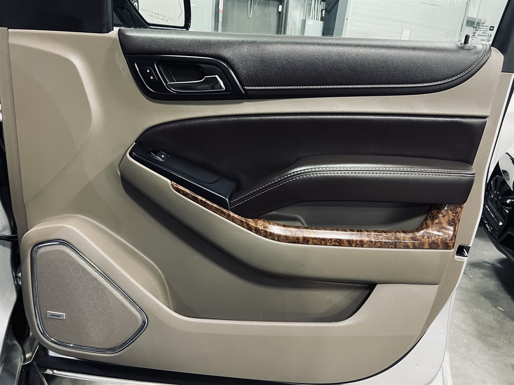 2016 Chevrolet Suburban 1500 LTZ photo