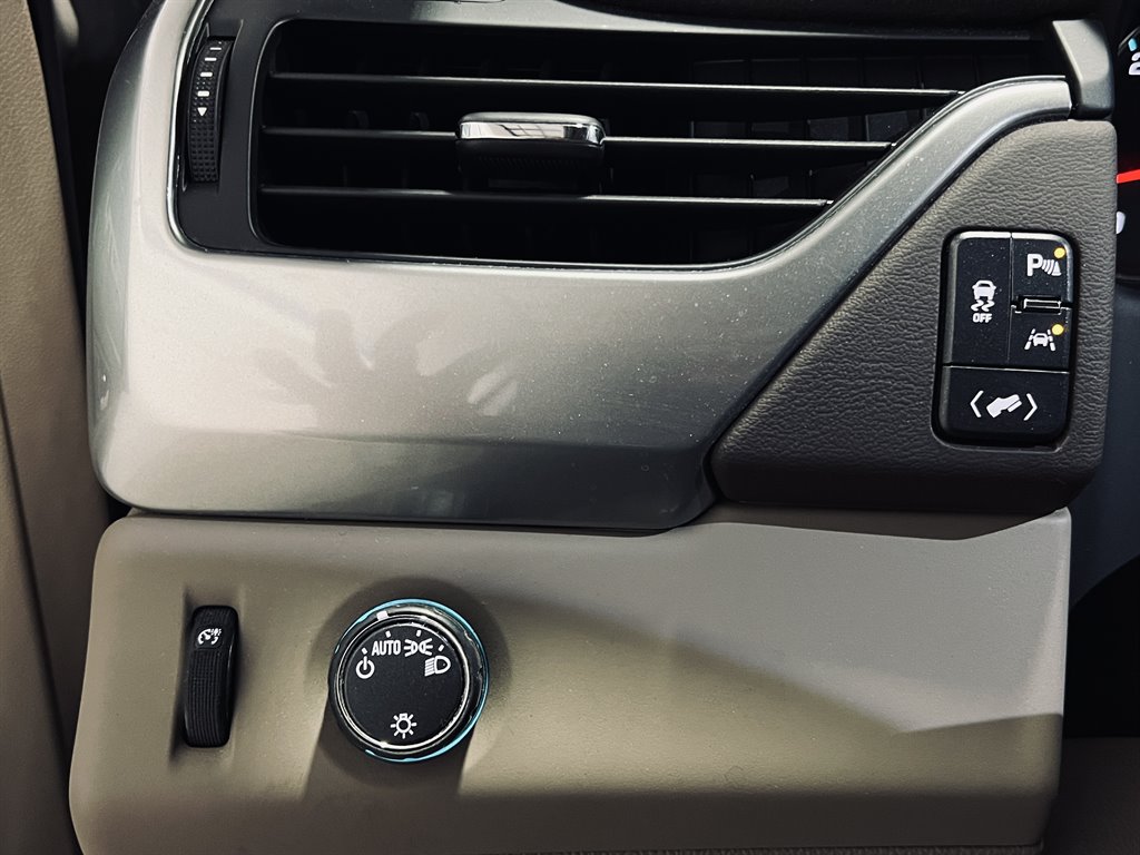 2018 Chevrolet Tahoe LT photo