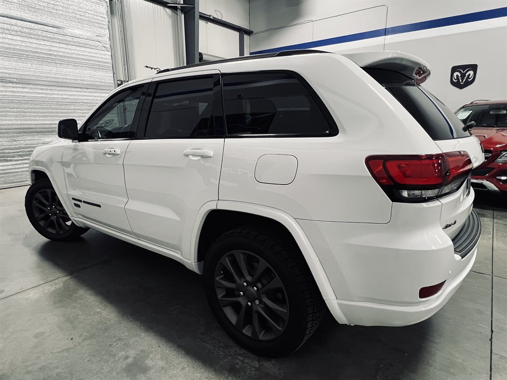 2017 Jeep Grand Cherokee Limited photo